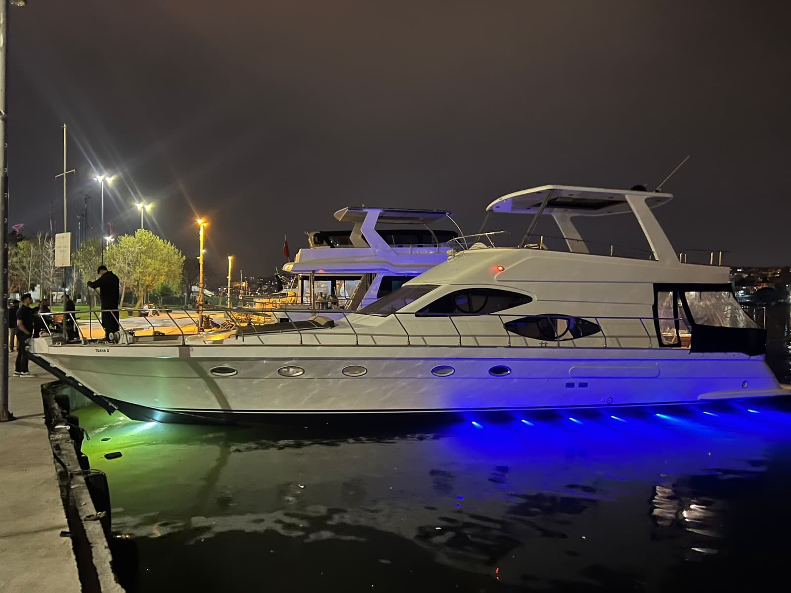 Butik Yat · 10 Kişilik exterior view 3 — 10-guest boutique private yacht for Bosphorus charter