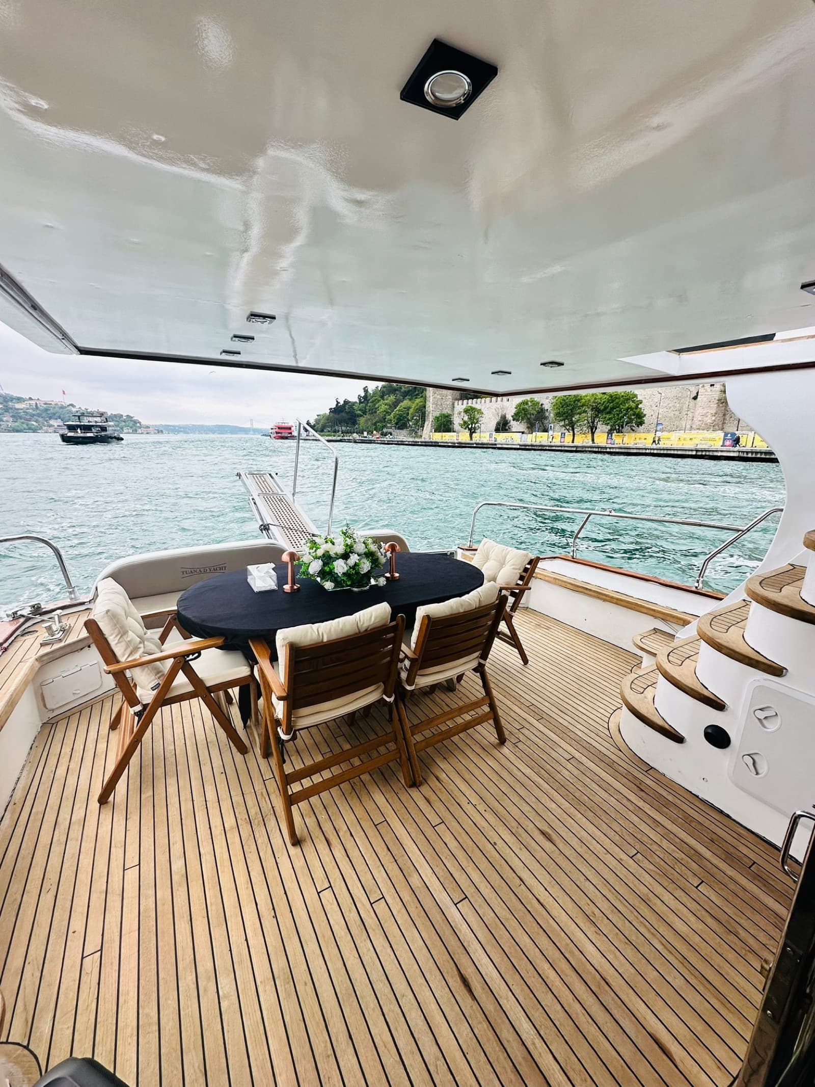 Butik Yat · 10 Kişilik interior view 8 — 10-guest boutique private yacht for Bosphorus charter