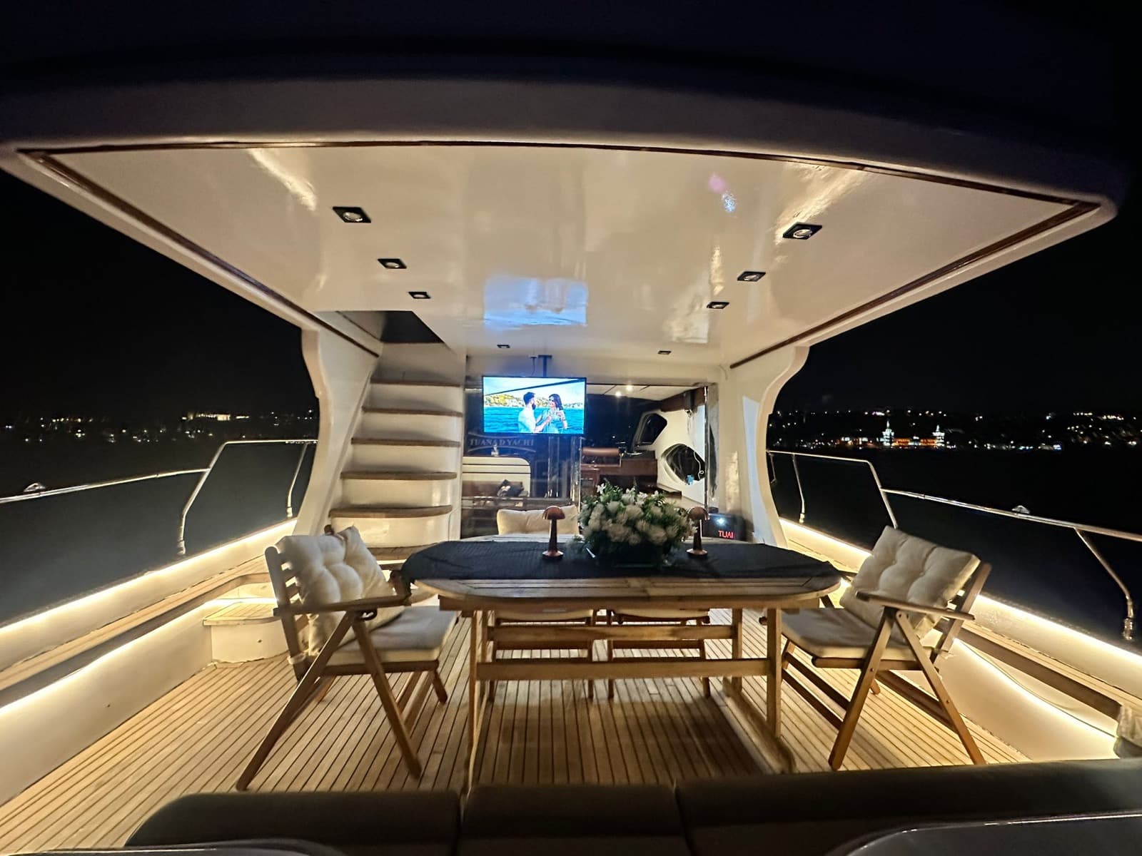 Butik Yat · 10 Kişilik interior view 9 — 10-guest boutique private yacht for Bosphorus charter
