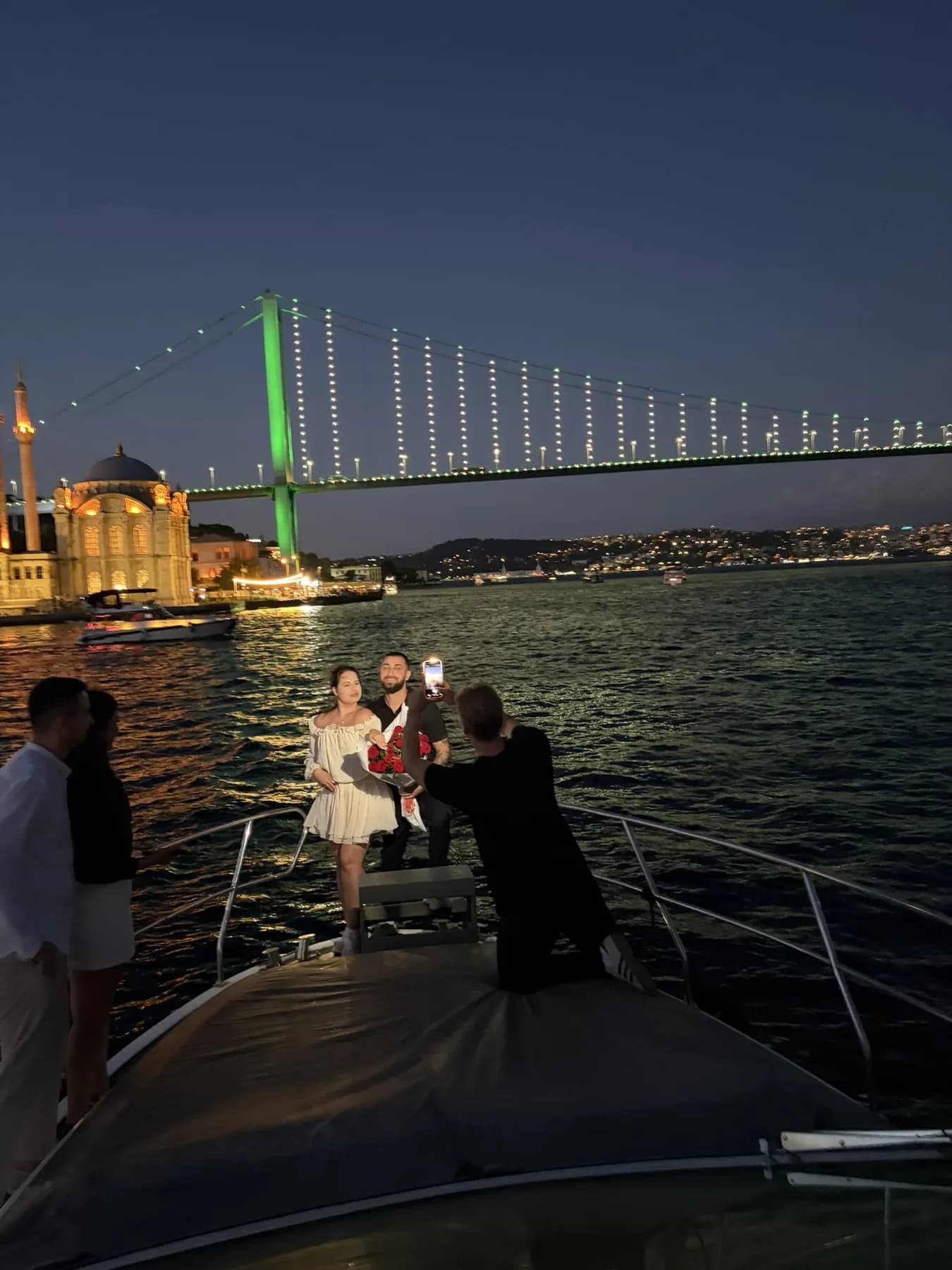 Boğaz'da gerçek evlilik teklifi anları — real guest moment 2