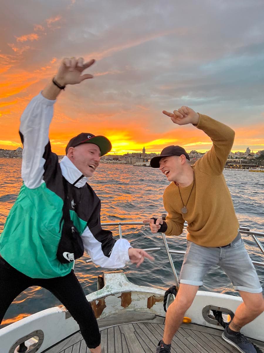 جولة غروب الشمس في البوسفور — Sunset Cruise Istanbul 3