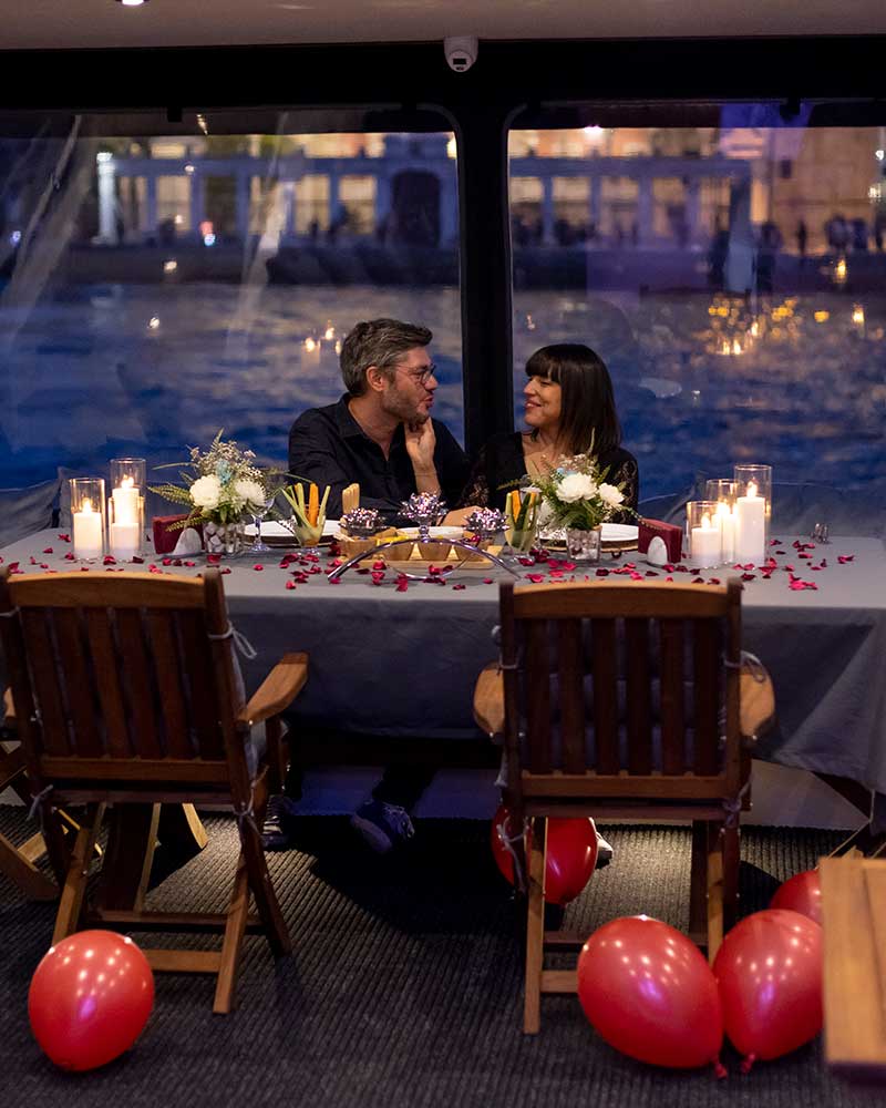 Private Bosphorus Dinner Yacht Cruise — Bosphorus tour in Istanbul