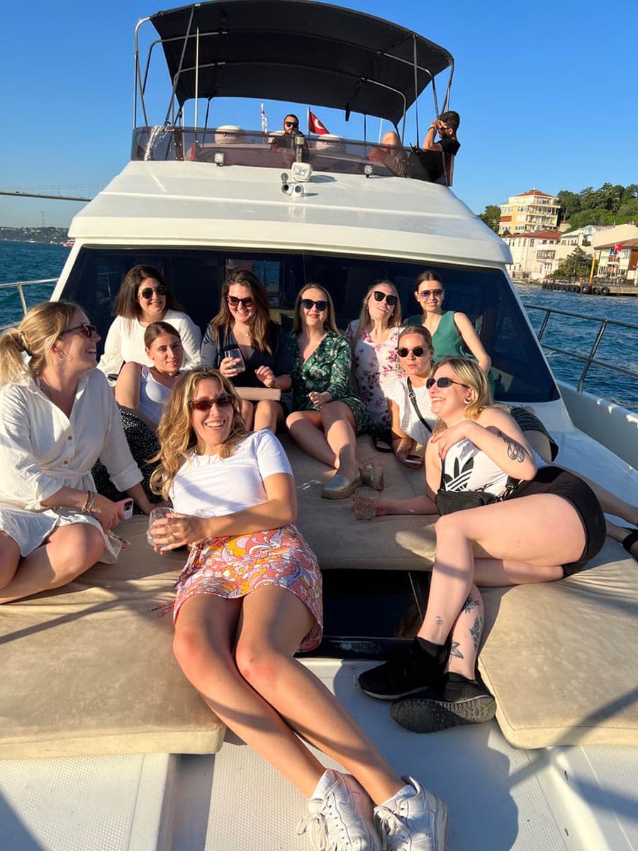 Private Istanbul Yacht Swimming Tour 3